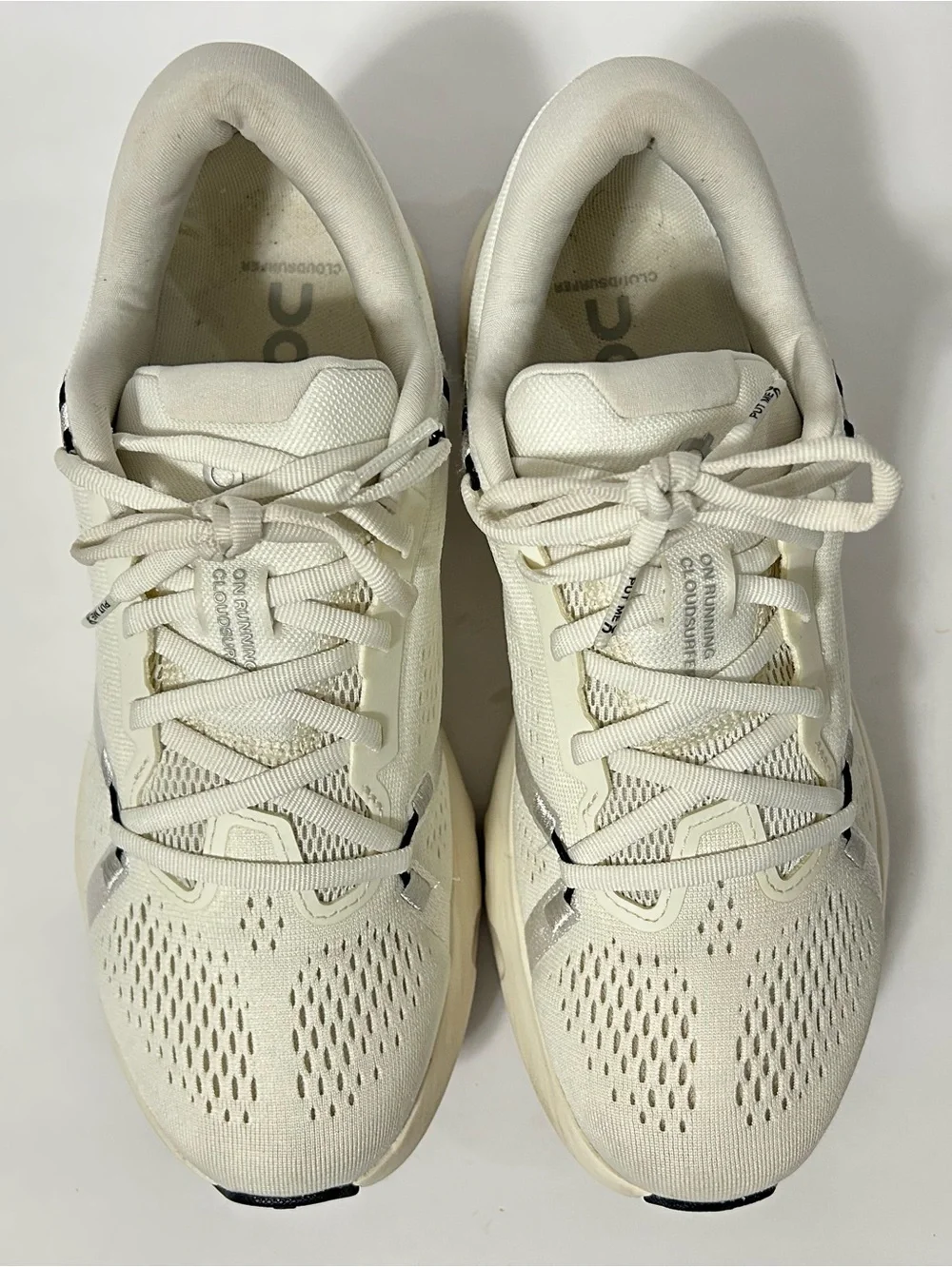 On Cloudsurfer  Women's Size 8.5 Maximum Cushioned Running Shoes Ivory/White